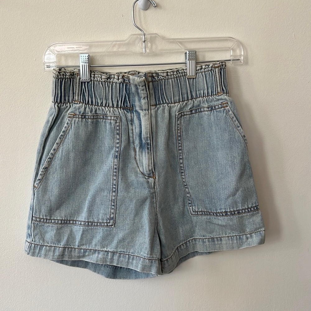 BGD High waisted zip up shorts